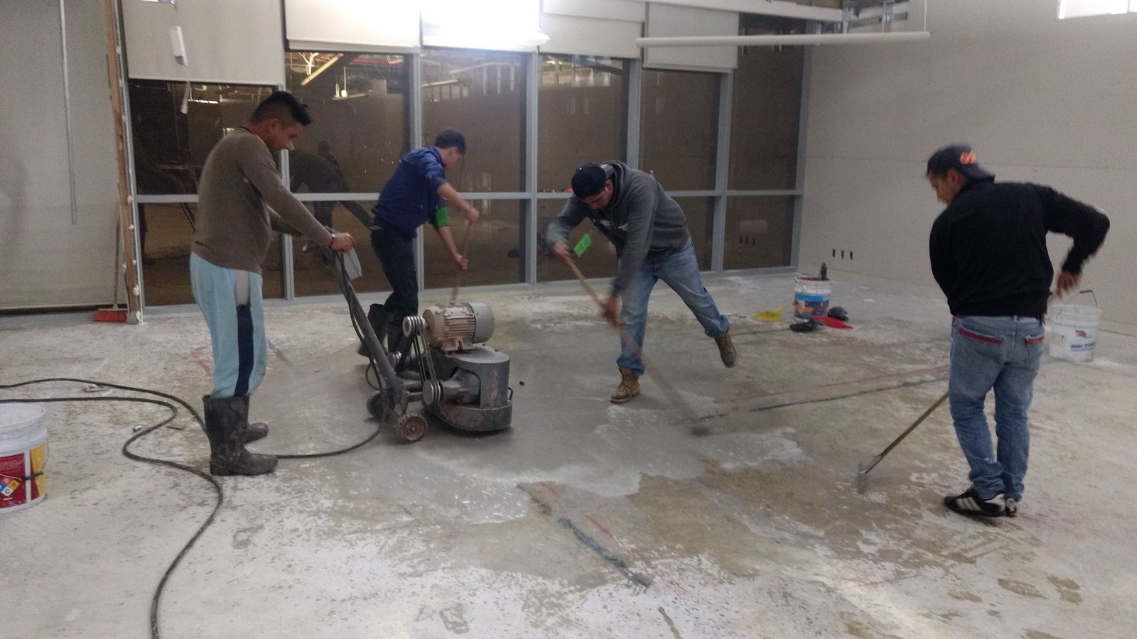 Desbastado de concreto con Pegamento Desbaste de piso